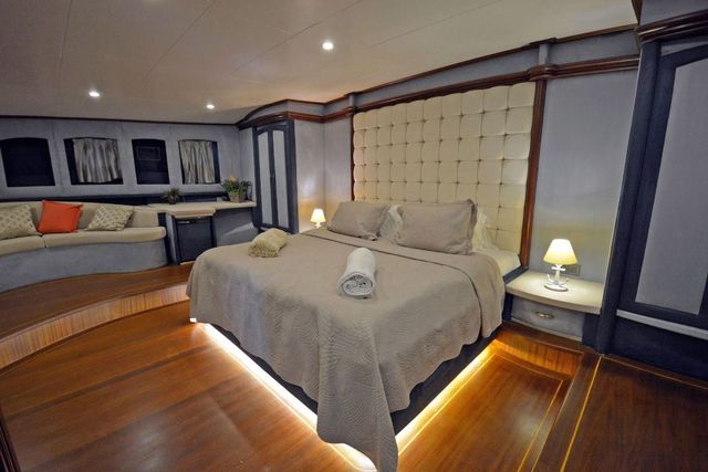 Custom Made Bella Mare