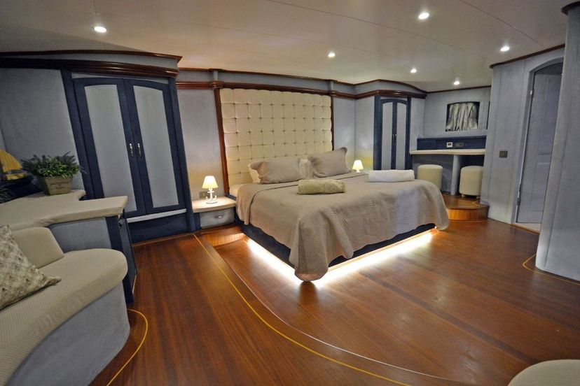Custom Made Bella Mare