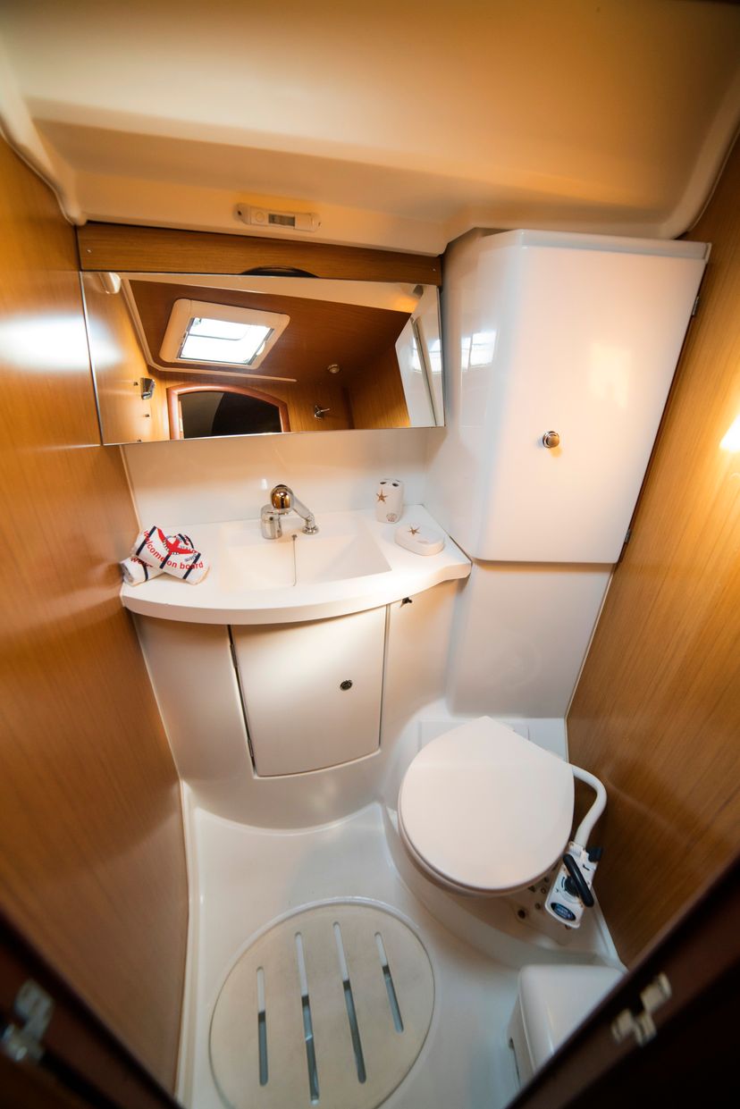 Jeanneau 42 Triton