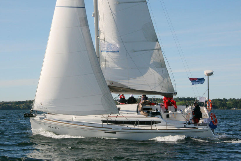 Jeanneau 37 Pluto