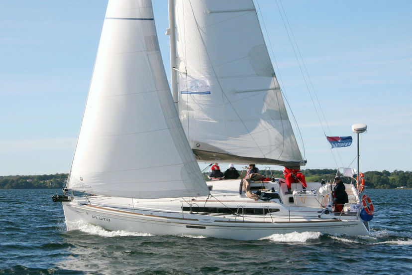 Jeanneau 37 Pluto