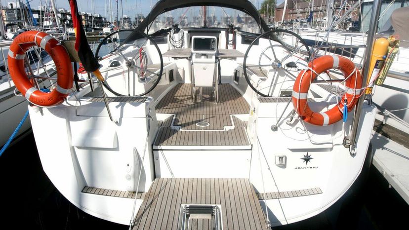 Jeanneau 43 Bruce