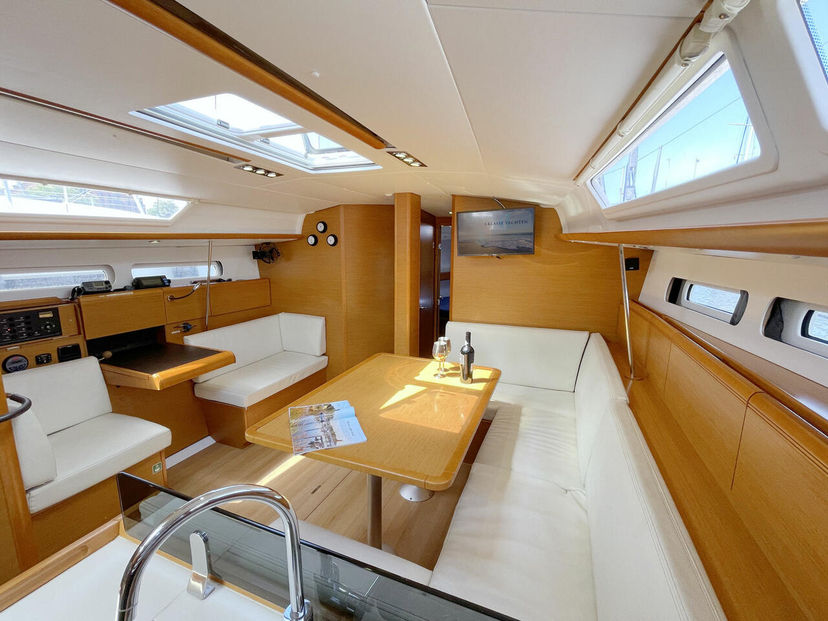 Jeanneau 43 Bruce