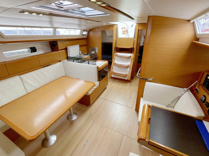 Jeanneau 43 Bruce