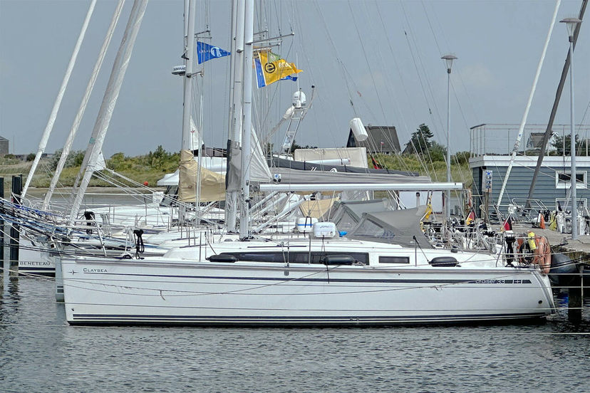 Bavaria Yachtbau CRUISER 33 Claysea