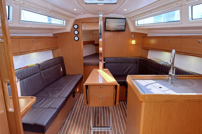 Bavaria Yachtbau CRUISER 33 Claysea