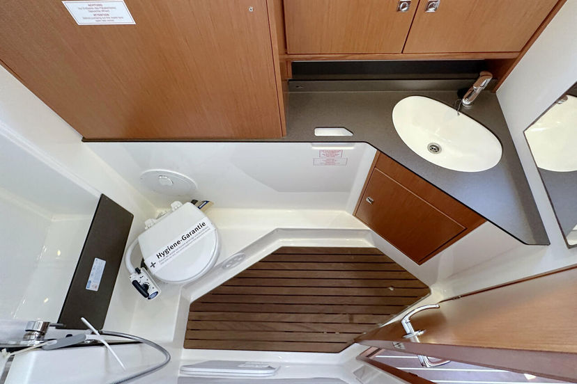 Bavaria Yachtbau CRUISER 33 Claysea