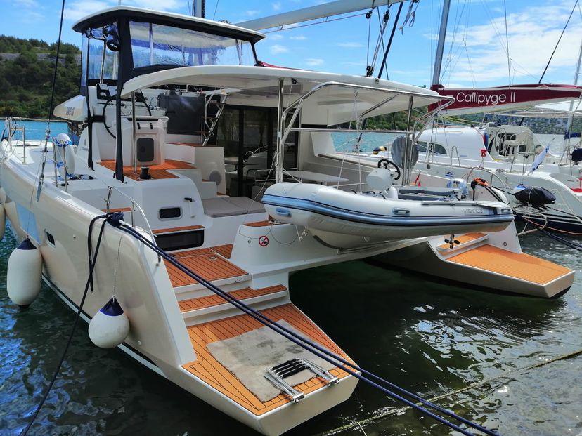 Lagoon 42 Bolubo
