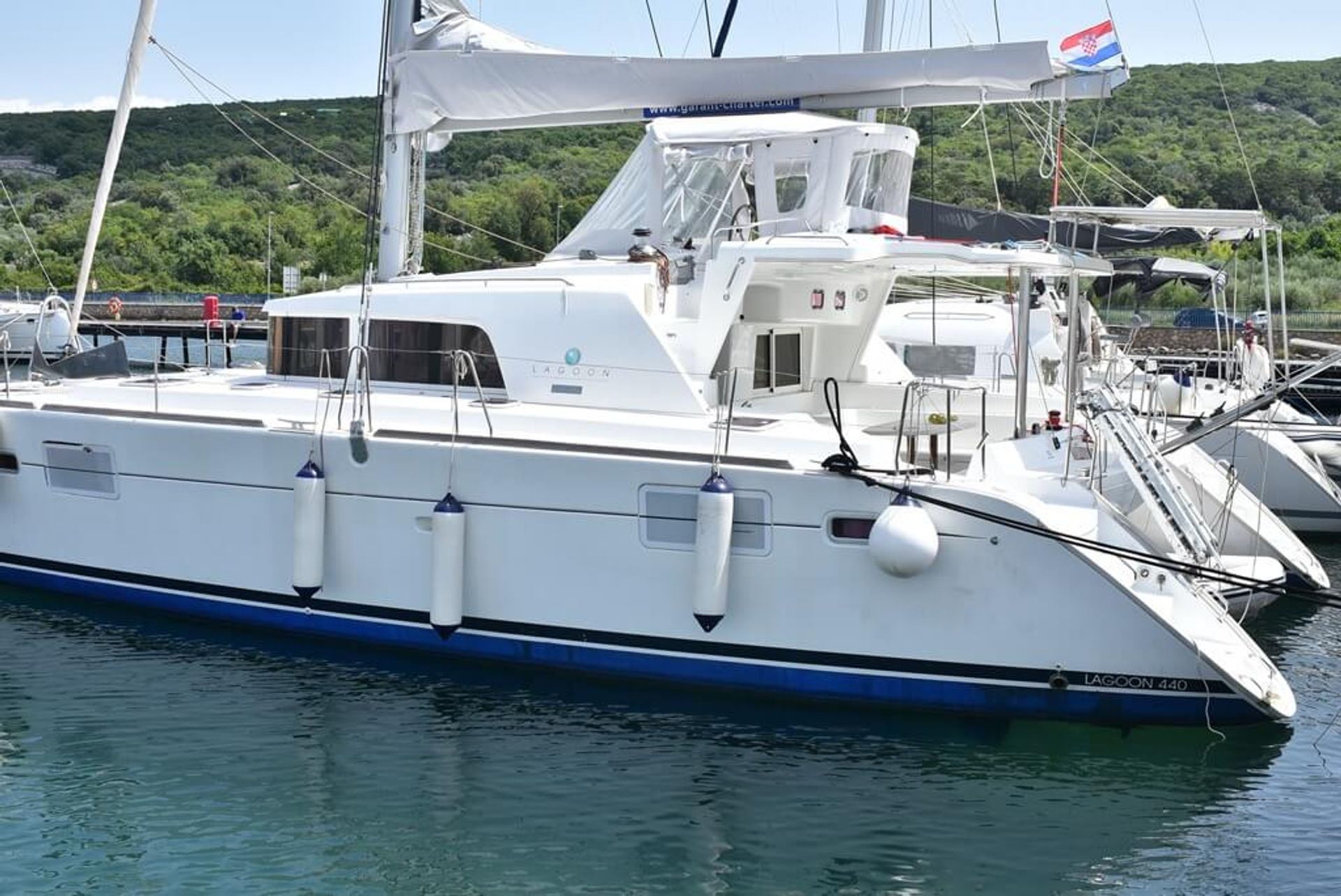 nausys-40039989-482148-n.JPG