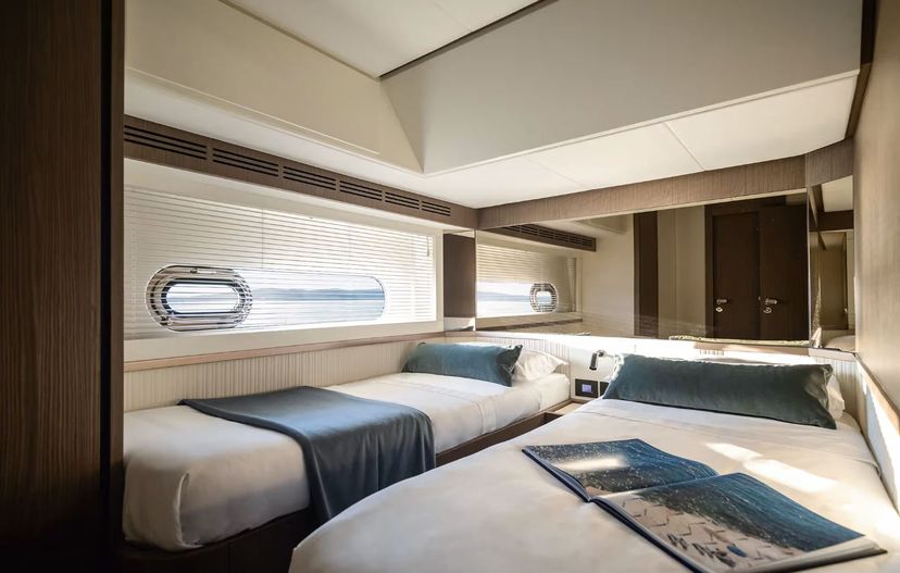 Azimut 66 Amparito V