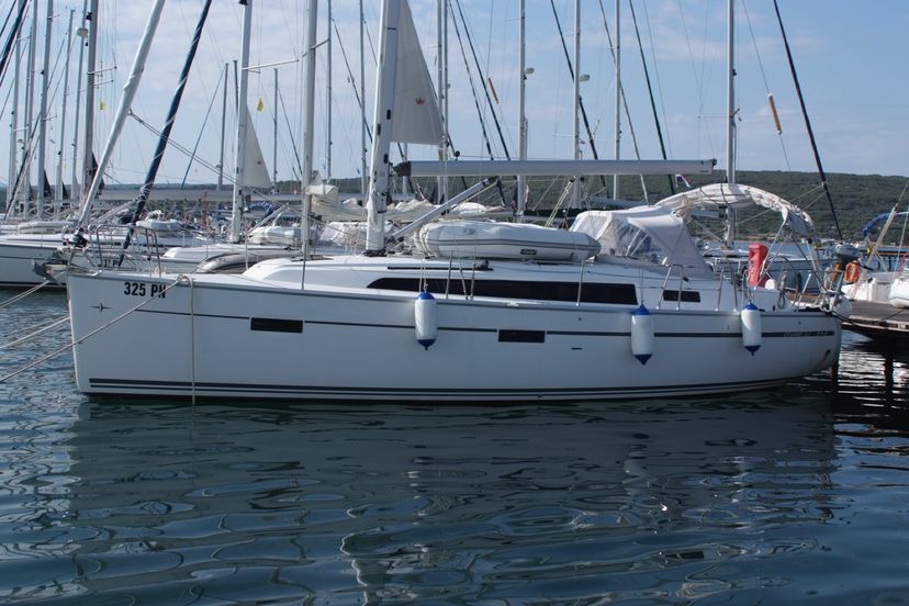 Bavaria Yachtbau 37 Dori
