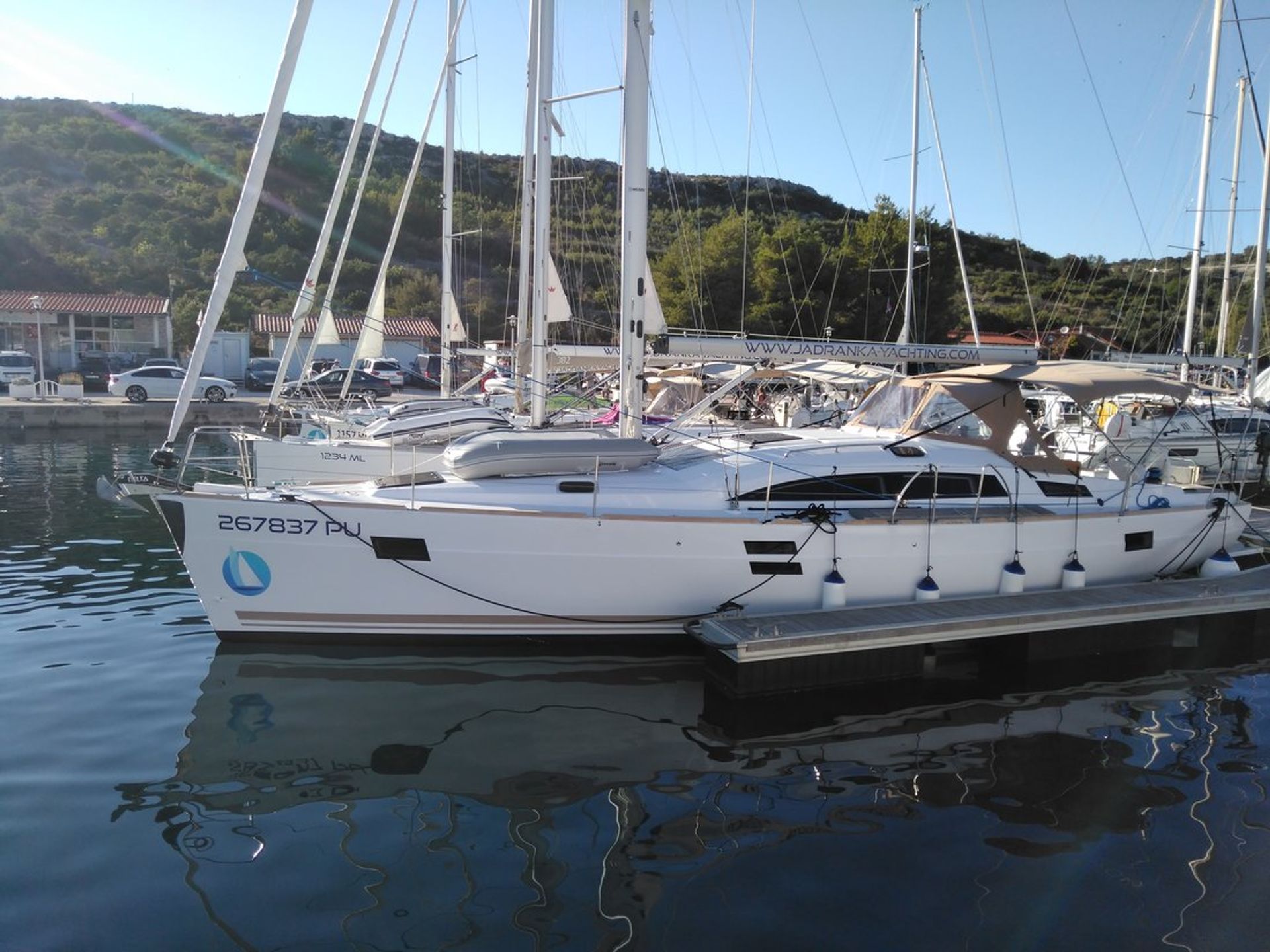 nausys-40241346-126227-main.jpg