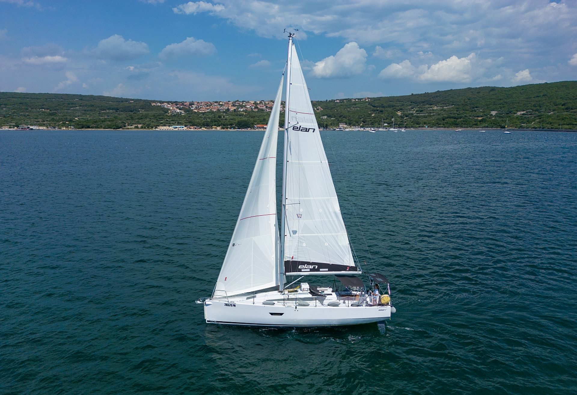 nausys-40253153-1519781-Main.jpg