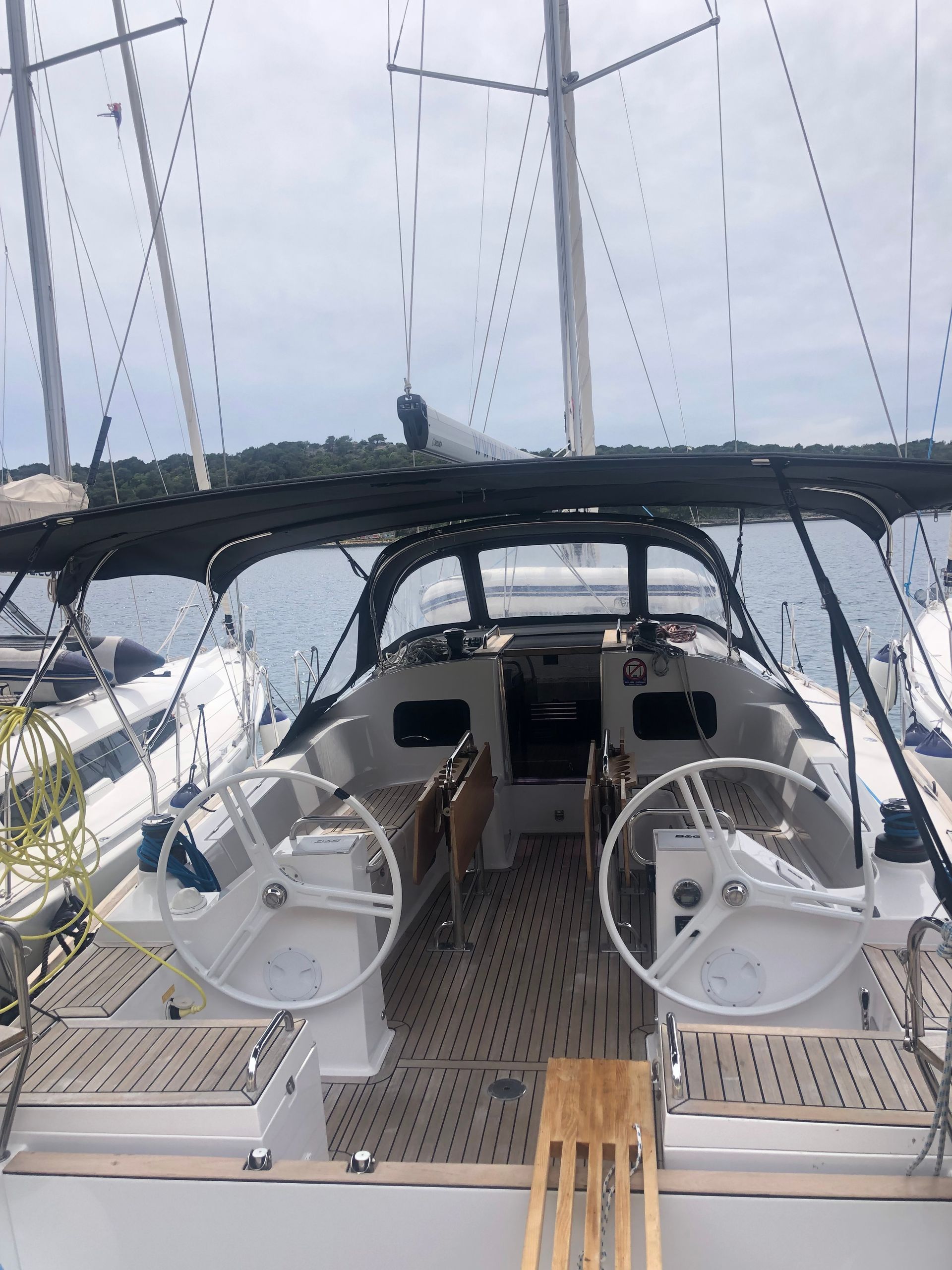 nausys-40263476-126227-n At3 cockpit.jpg