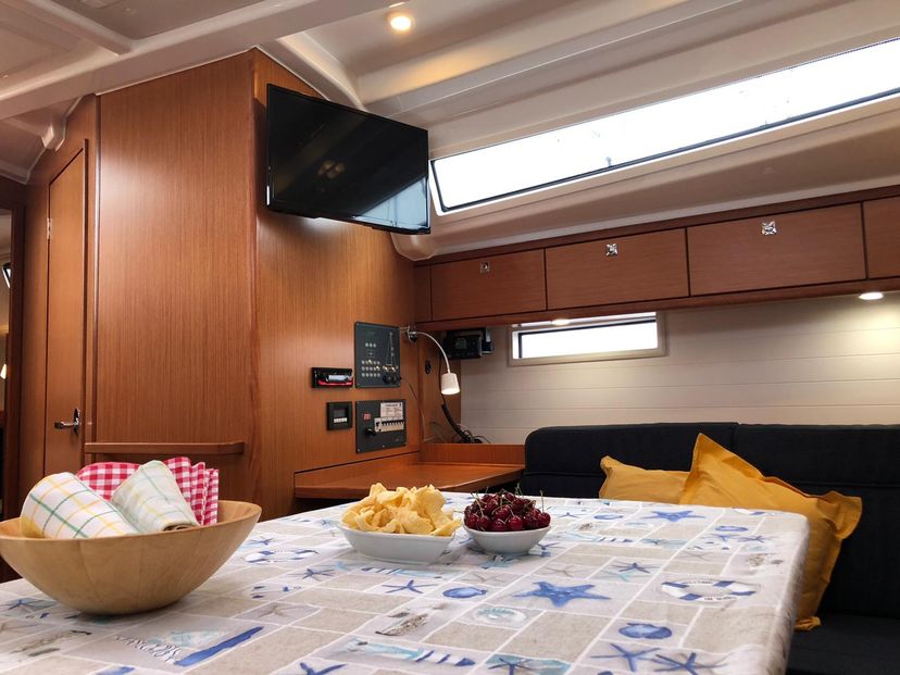 Bavaria Yachtbau 37 Lana 3