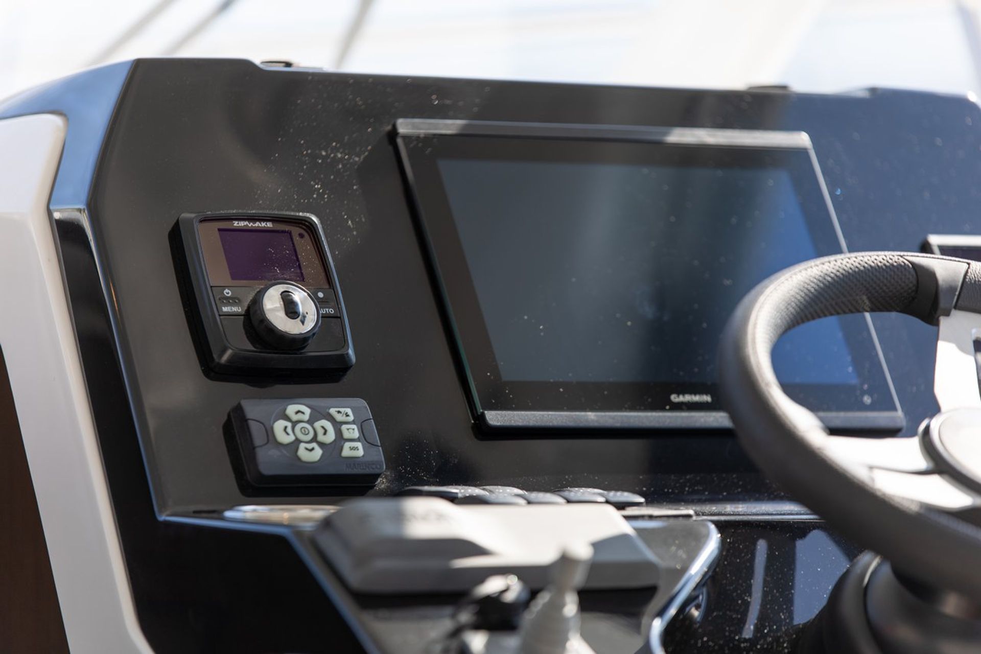 nausys-40285267-100554-n4.jpg