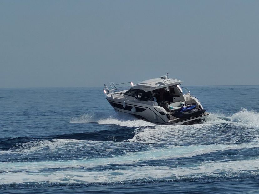 Bavaria Yachtbau 36 Villa Jahta