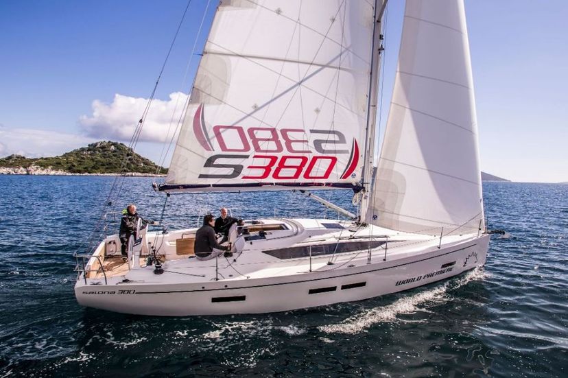 AD Boats 38 Navis Celere