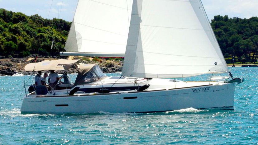 Jeanneau 38 Tina