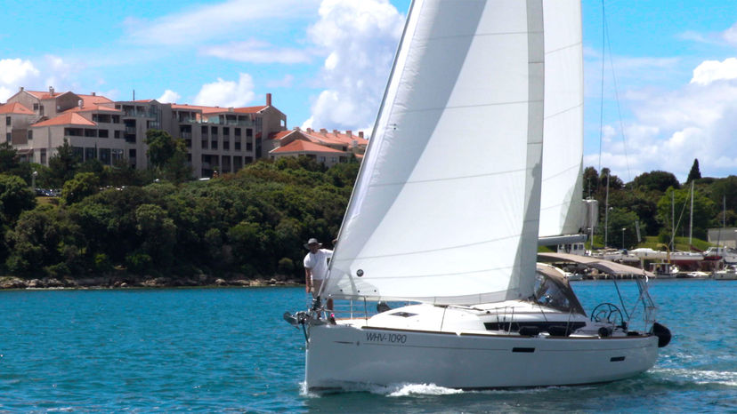 Jeanneau 38 Tina