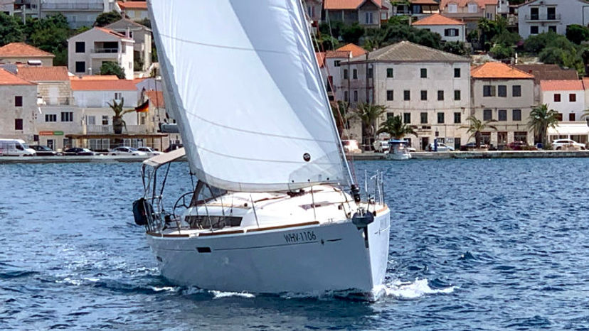 Jeanneau 38 Amadeus