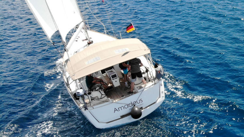 Jeanneau 38 Amadeus