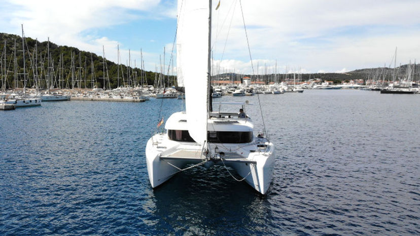Lagoon 42 Titus