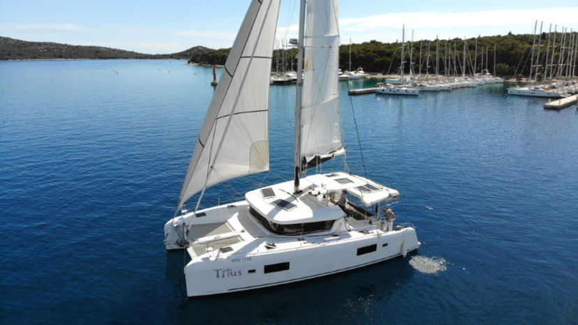 Lagoon 42 Titus