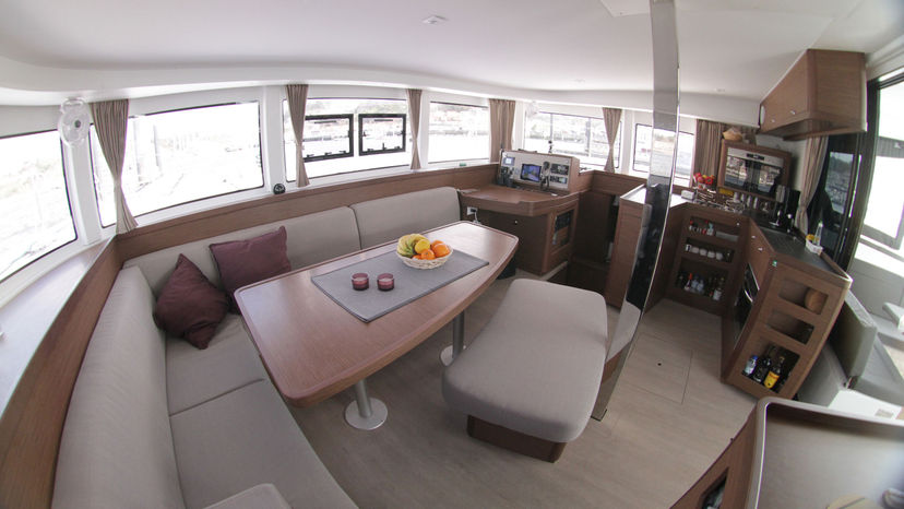 Lagoon 42 Titus