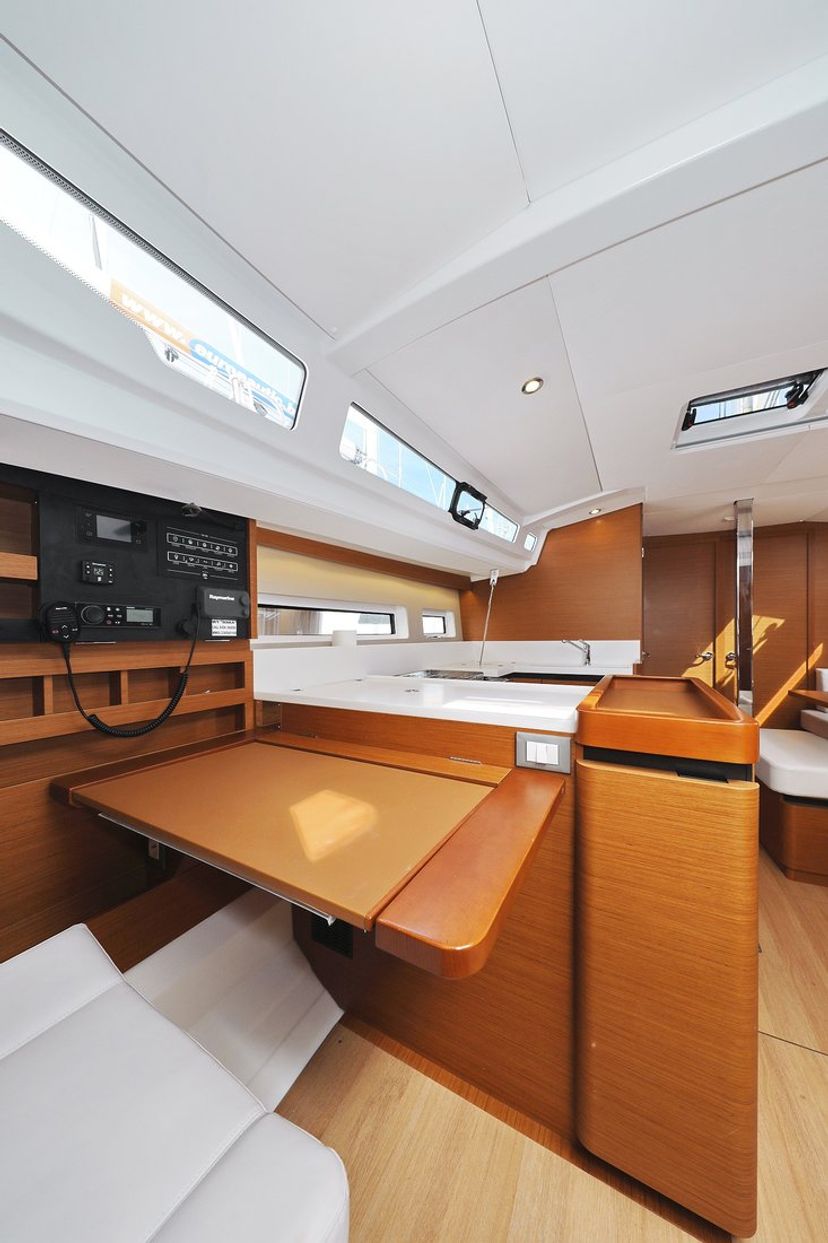 Jeanneau 40 Waka