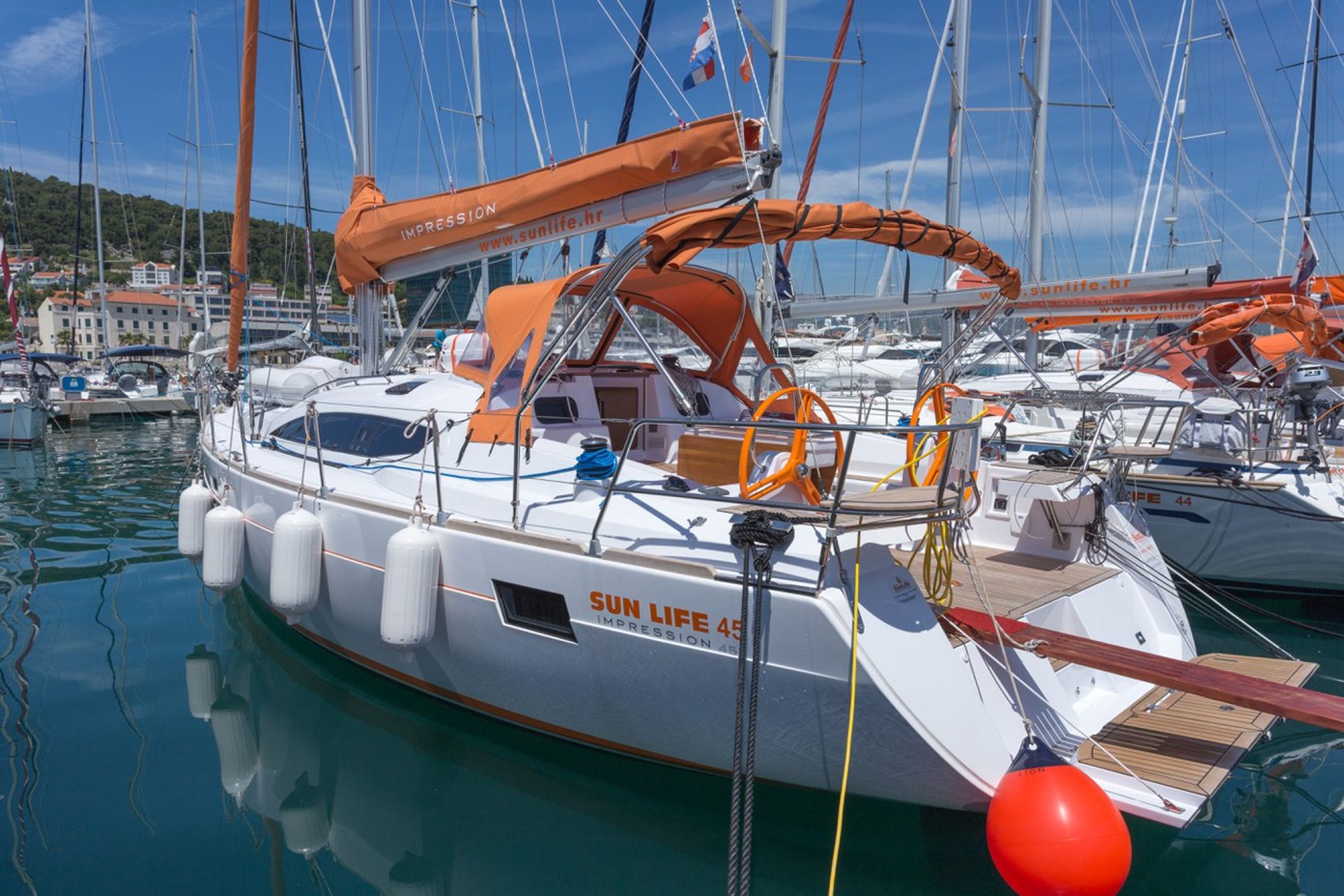 nausys-40665236-40590204-n.jpg