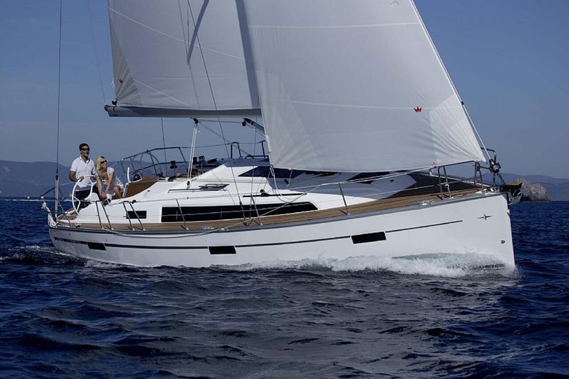 Bavaria Yachtbau 37 Sayra