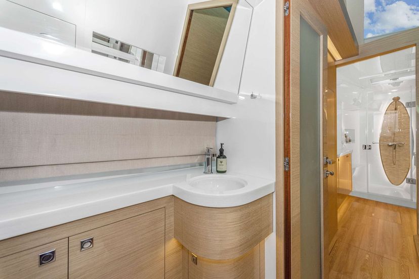 Horizon 60 Salus
