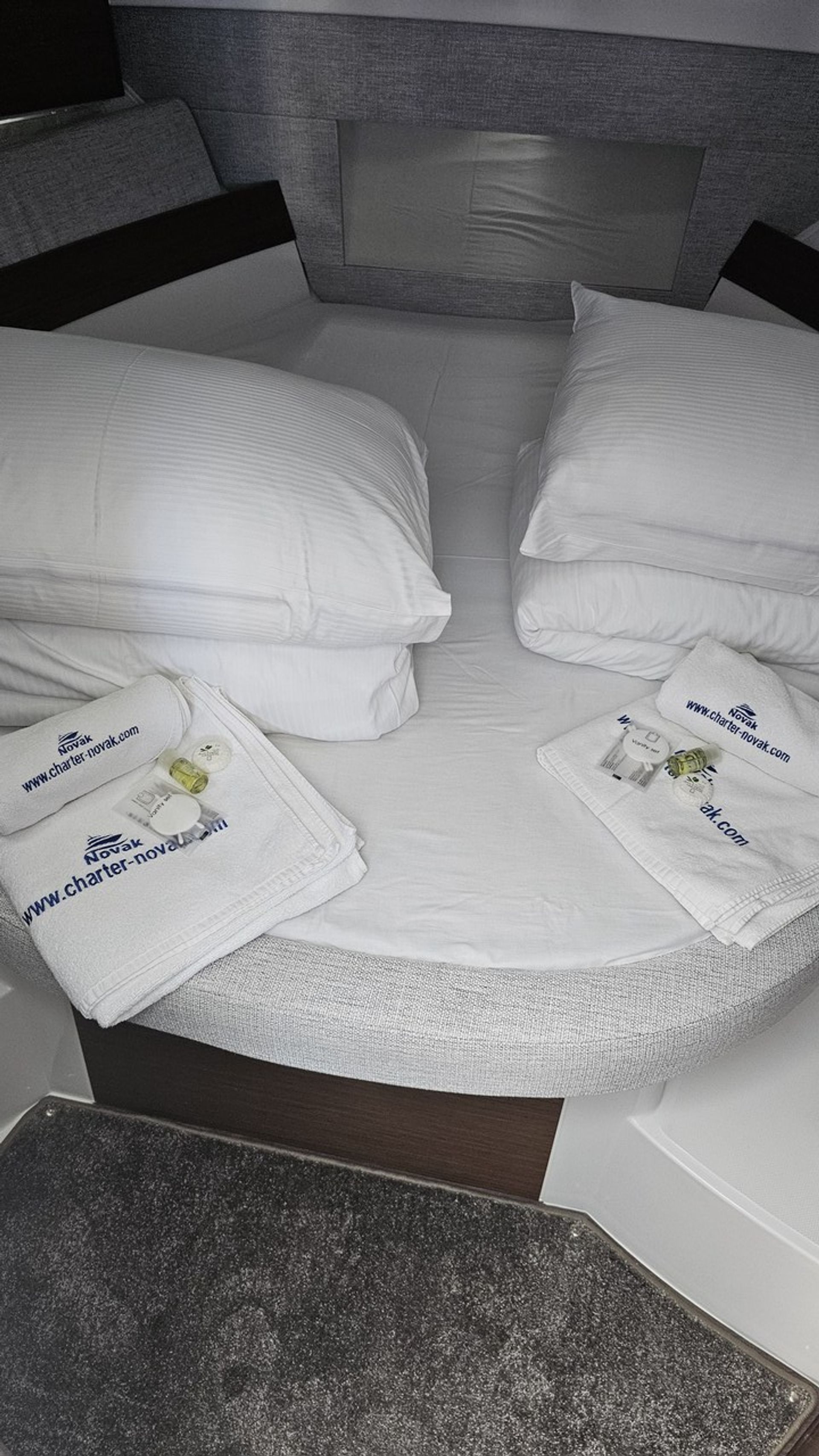 nausys-41123485-1093578-r.jpg