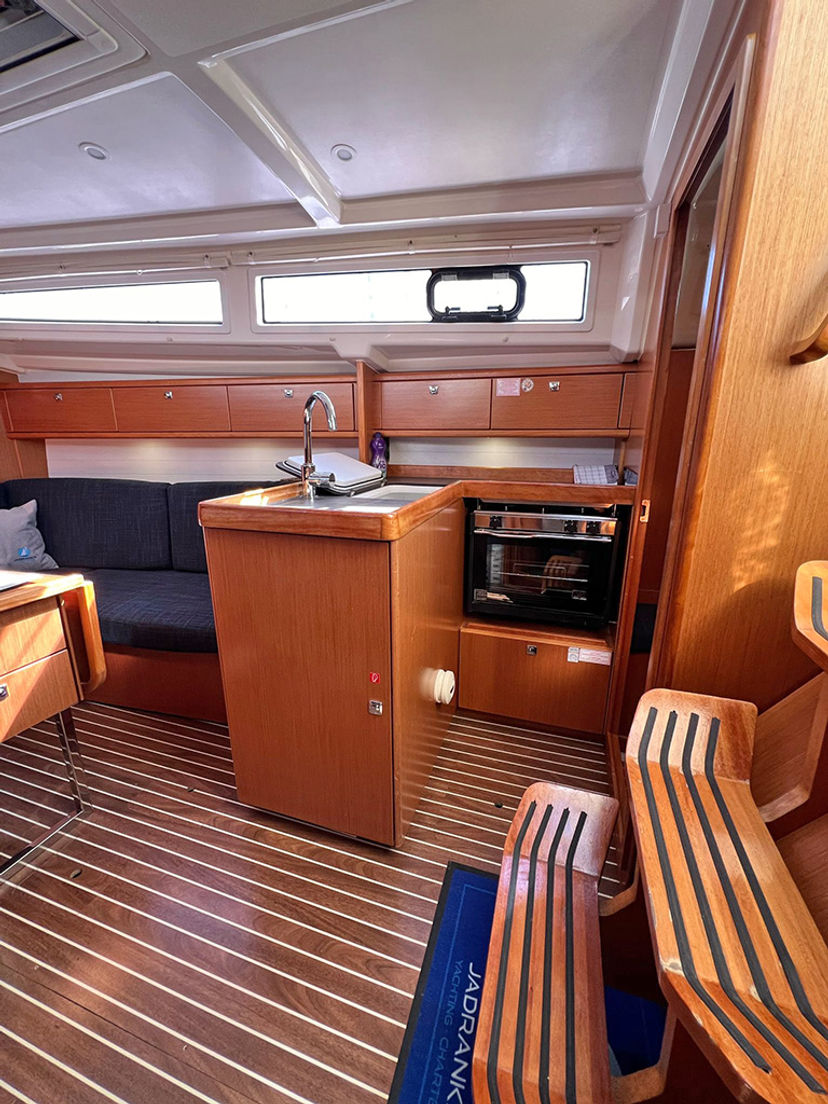 Bavaria Yachtbau CRUISER 33 Pulenat