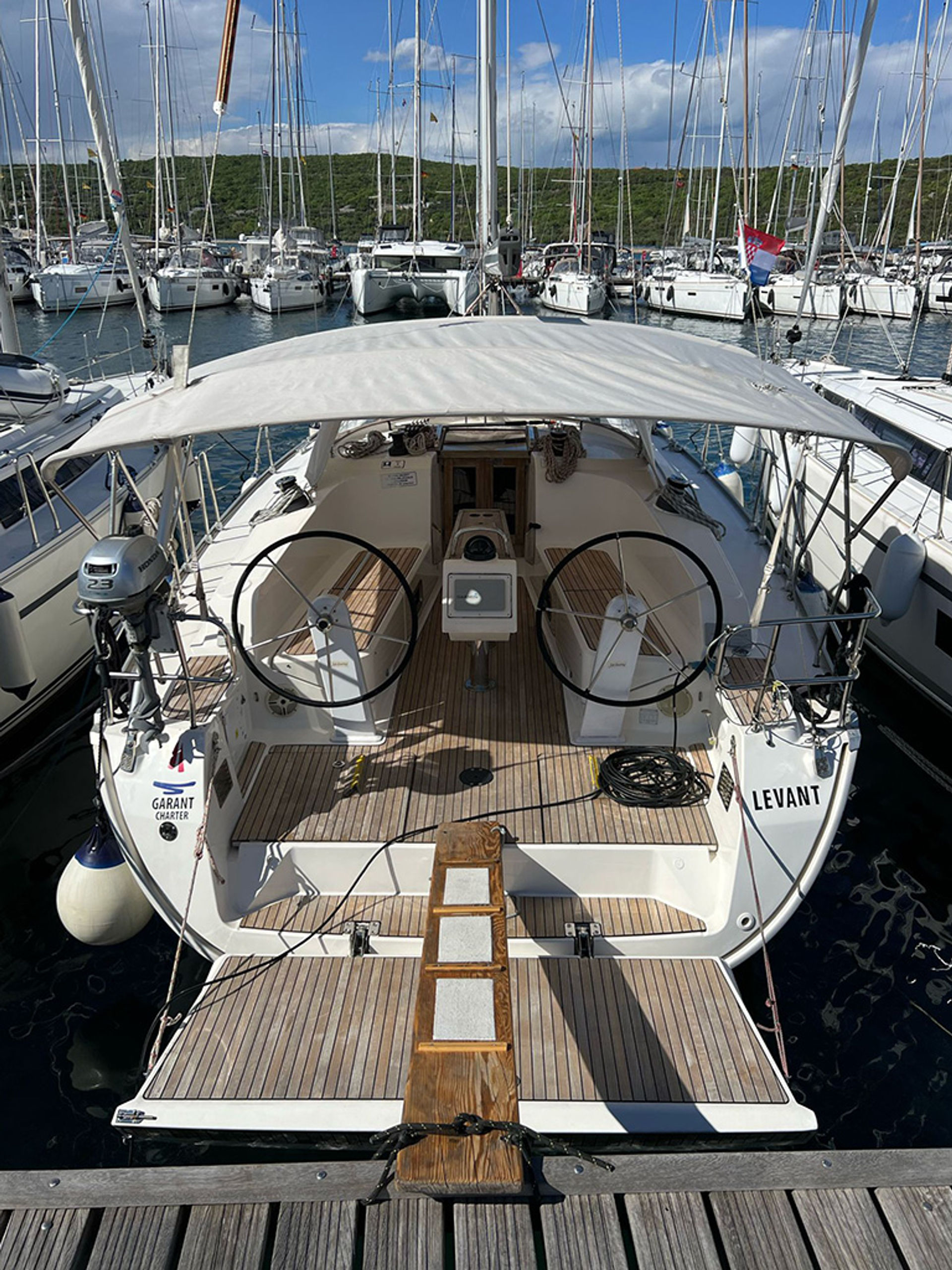 nausys-41168447-126227-main.jpg