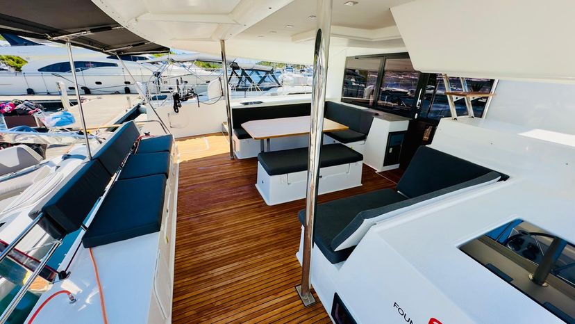 Fountaine Pajot 50 Franco Nero