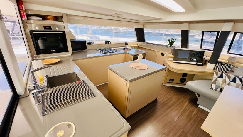 Fountaine Pajot 50 Franco Nero