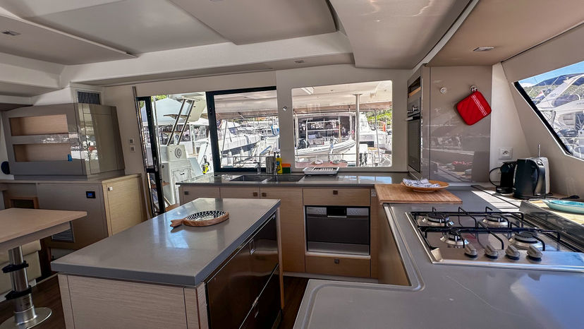 Fountaine Pajot 50 Franco Nero