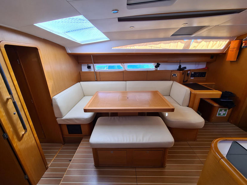 Jeanneau 53 Makemo