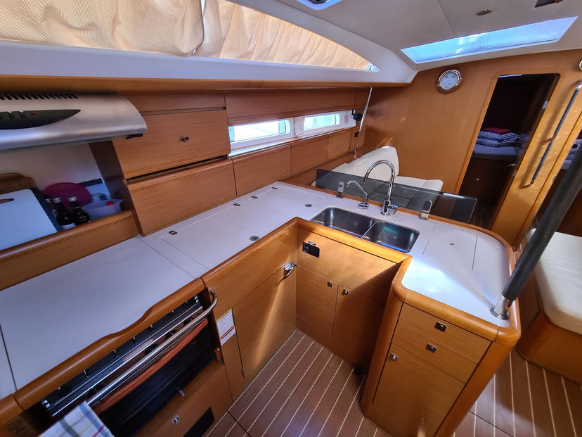 Jeanneau 53 Makemo