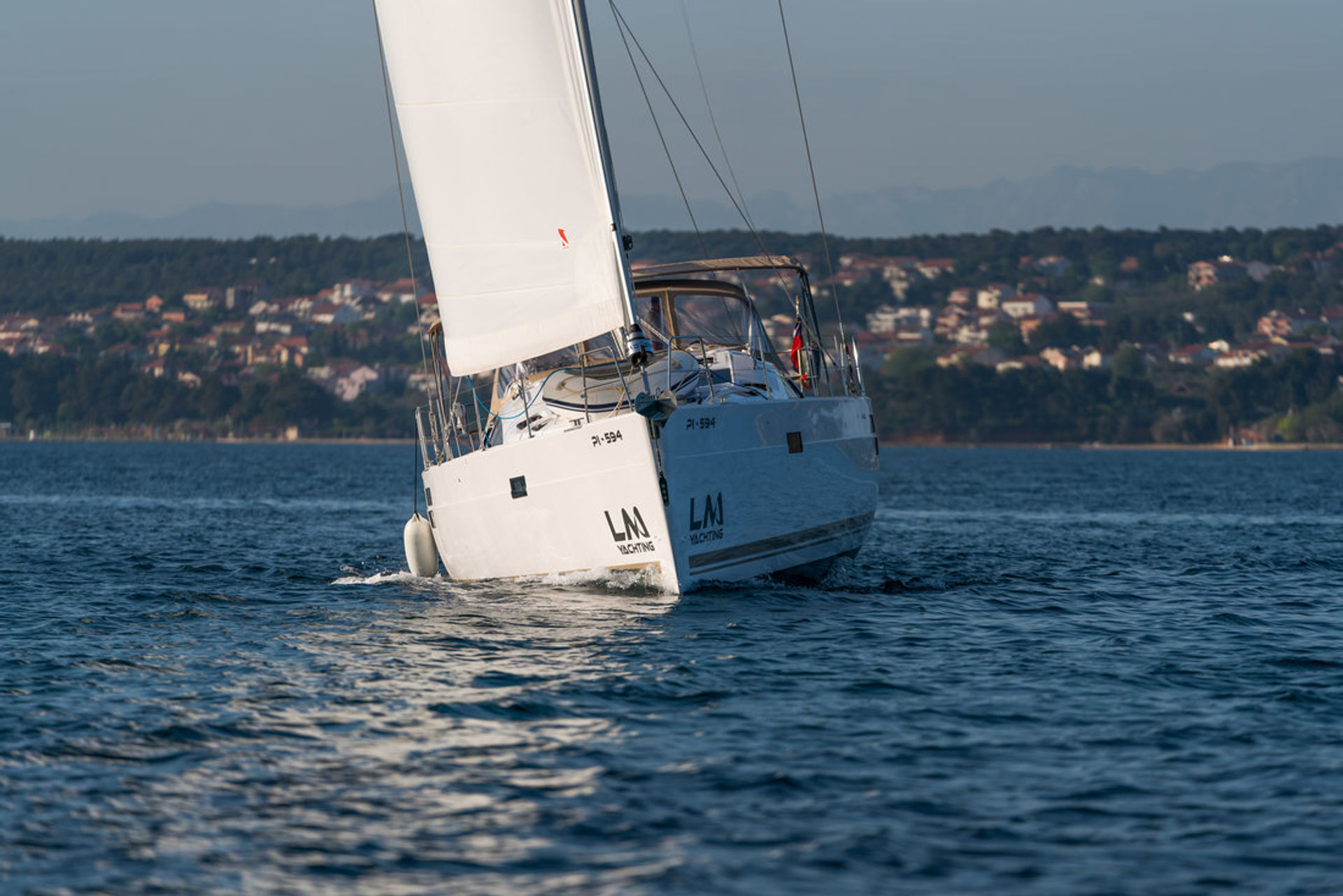 nausys-4263975-107061-z2.jpg