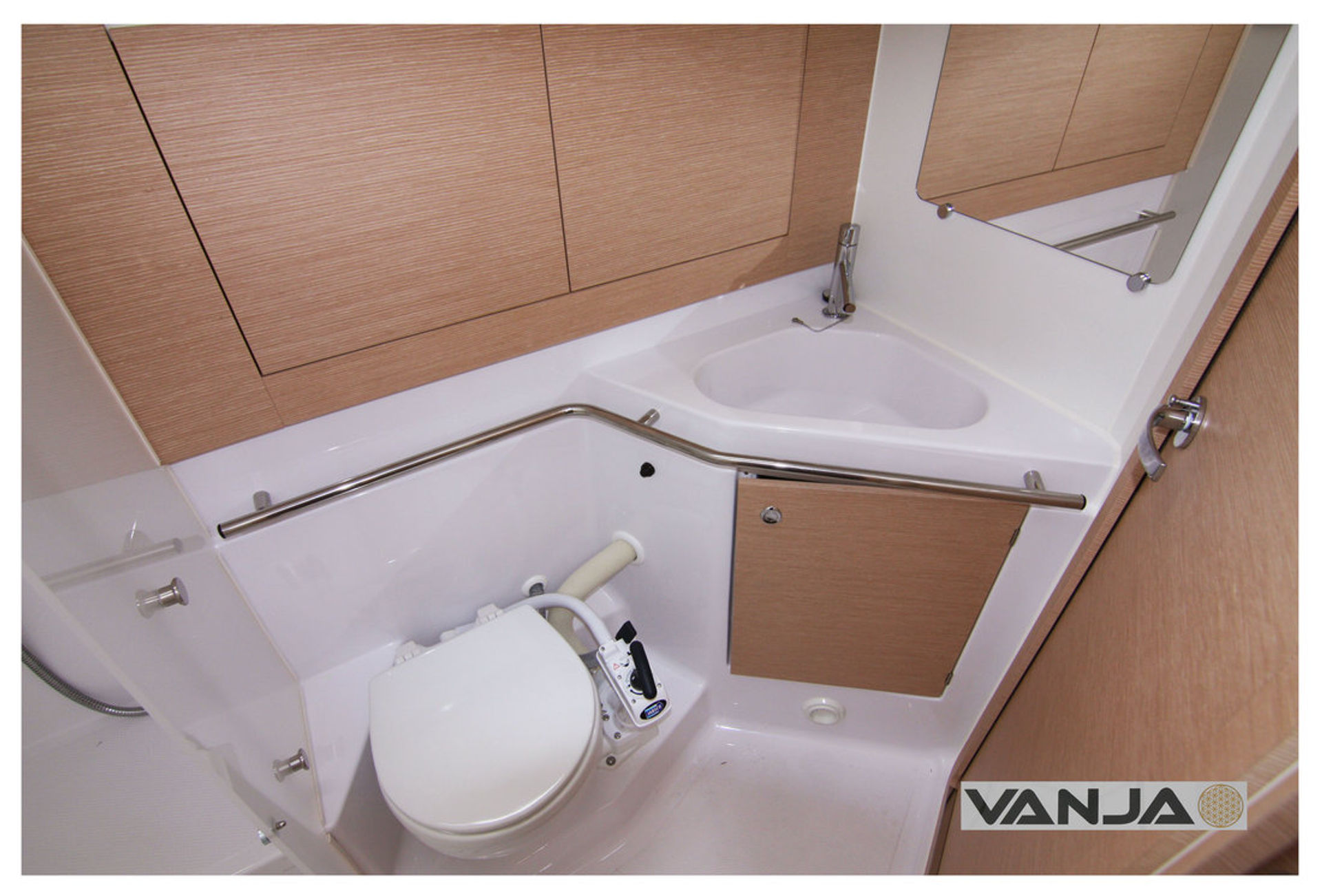 nausys-4263978-107061-w1.jpg