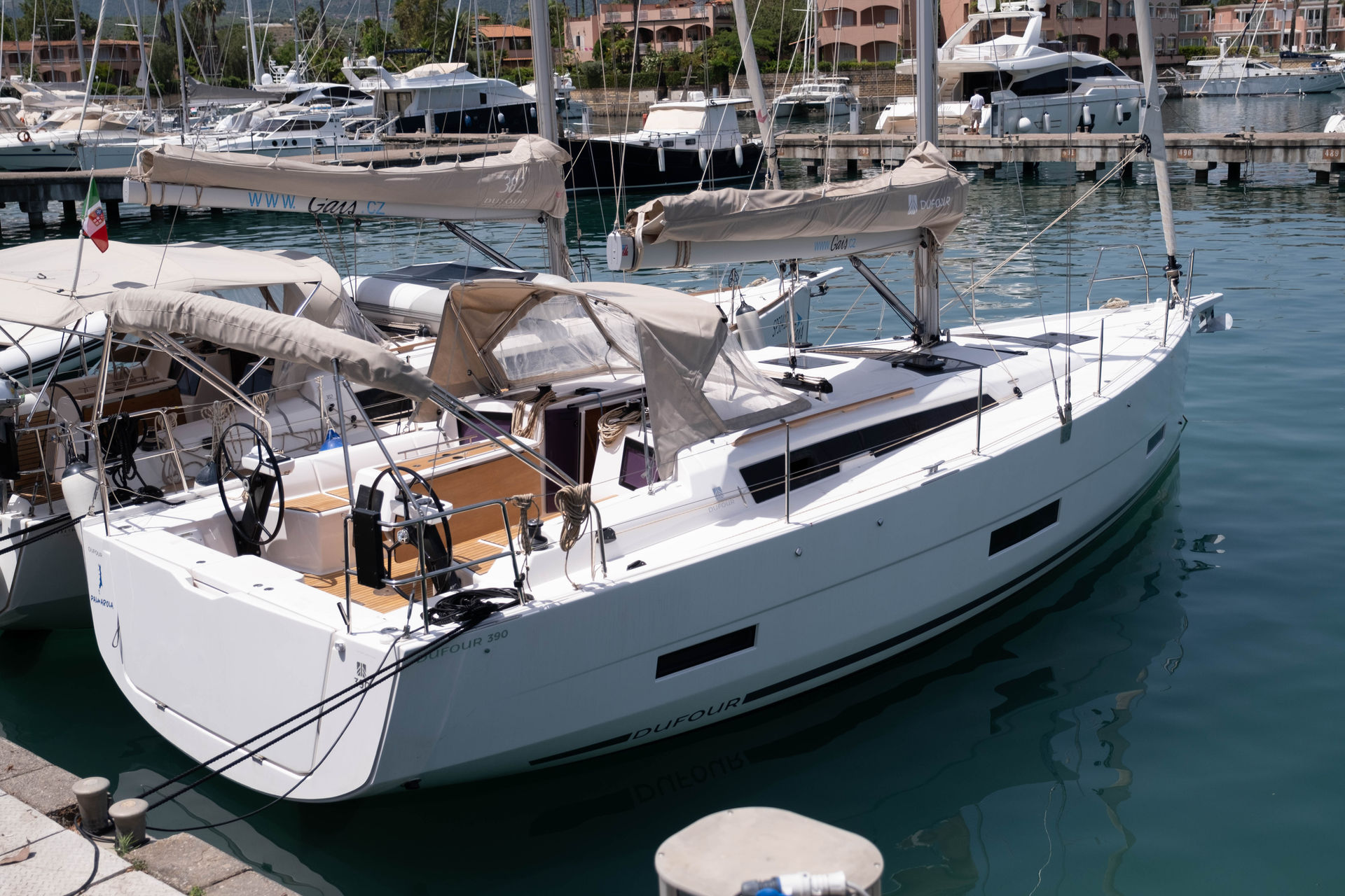 nausys-43189032-42525305-main.jpg