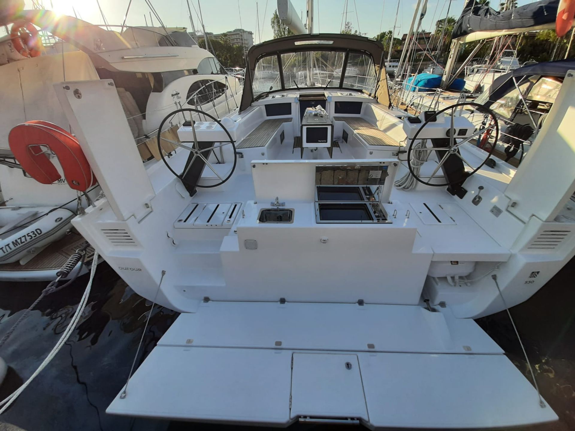 nausys-43189078-42525305-main.jpg