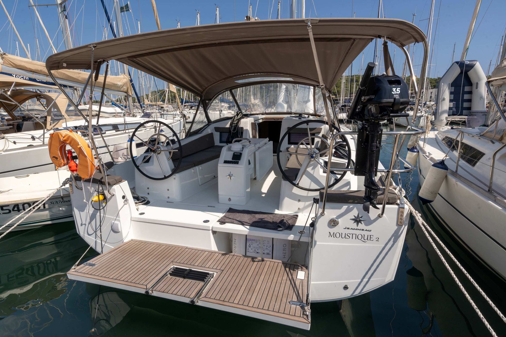 nausys-43214007-9870890-main.jpg