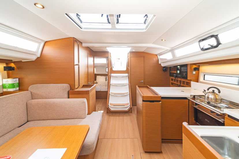 Jeanneau 40 Lefkippi 