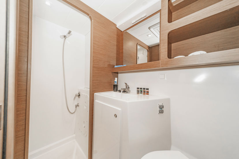 Lagoon 42 Equilibrium