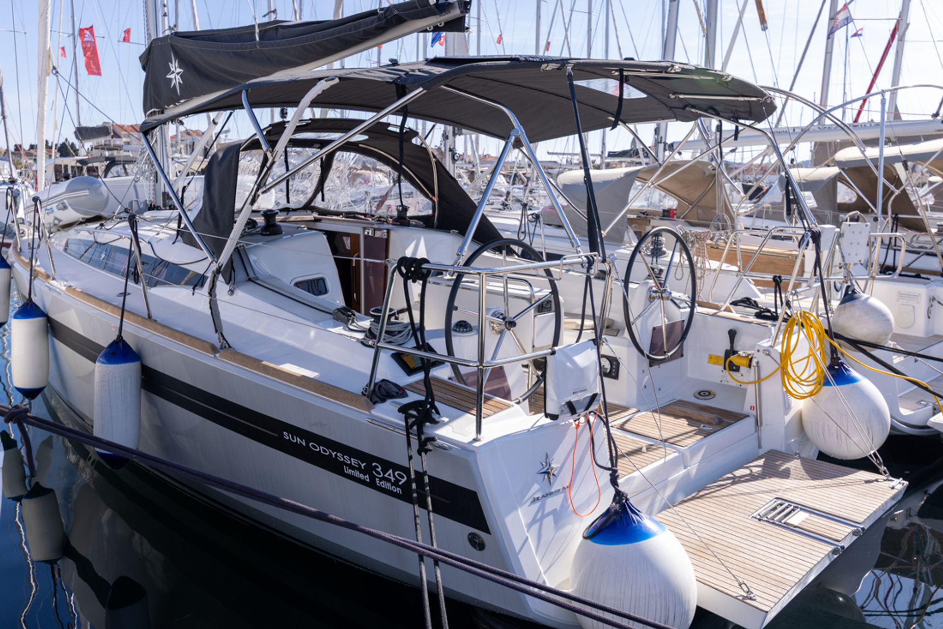 nausys-43365637-107061-main.jpg