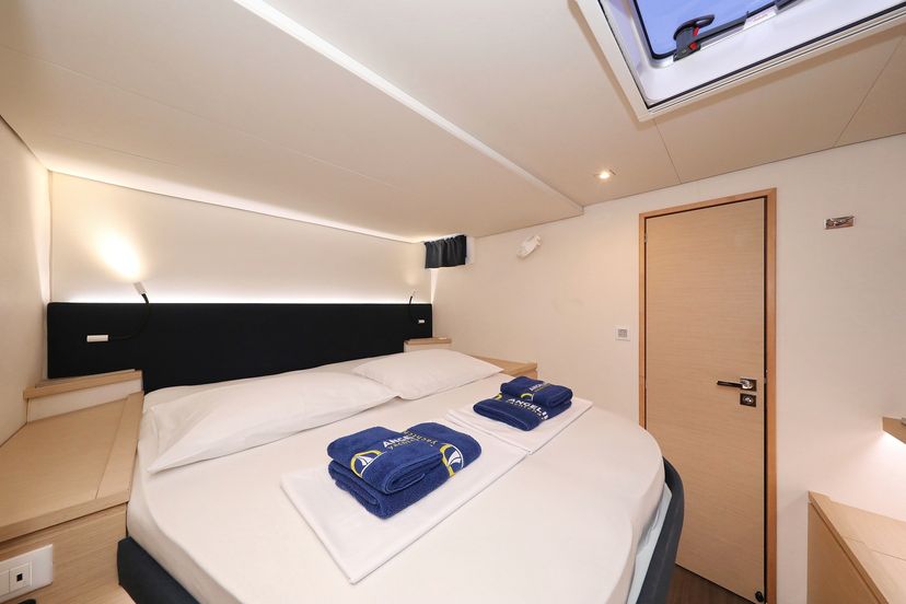Fountaine Pajot 50 Poco Loco